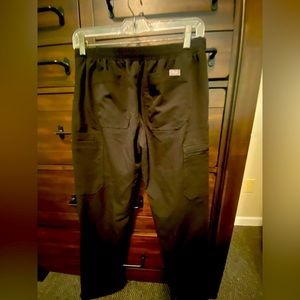 Women’s Figs scrub bottoms size small